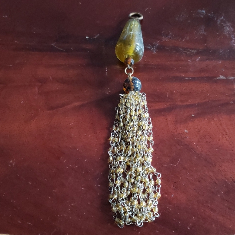 OLIVINE CHAIN AND BEAD TASSEL